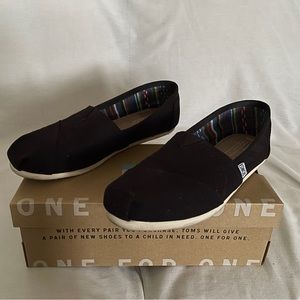 TOMS Classic Canvas Shoes